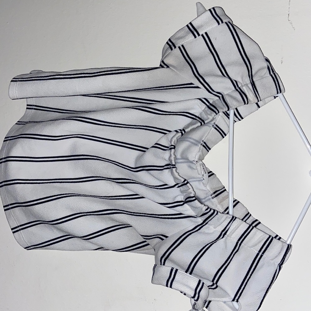 Cute black and white crop top